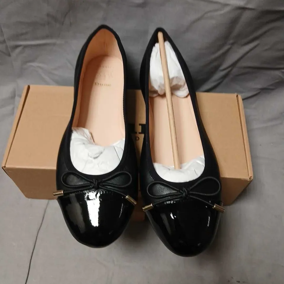 DUNE LONDON BLACK PATENT LEATHER BALLET FLATS – UK 7 / EU 40