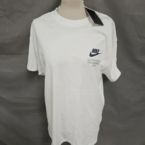 NIKE LOOSE FIT PRINTED TEE IN WHITE SIZE L