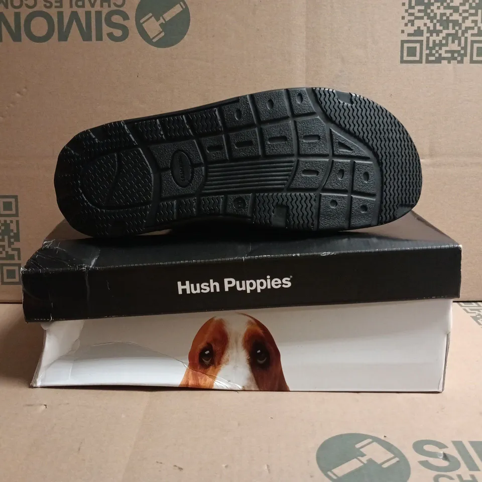 BOXED PAIR OF HUSH PUPPIES SHOES IN BROWN SIZE UK 11