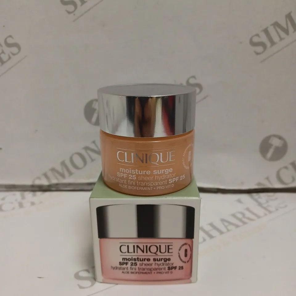 BOXED CLINIQUE MOISTURE SURGE SHEER HYDRATOR - SPF 25. 