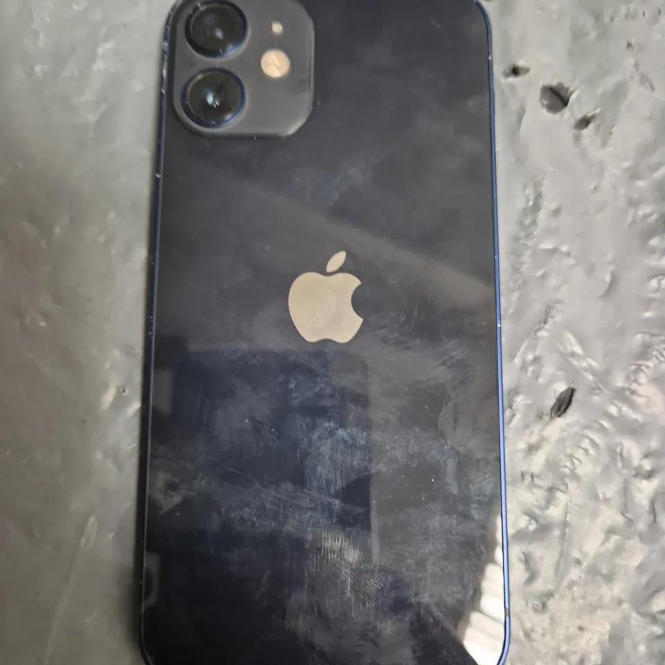 APPLE IPHONE 12