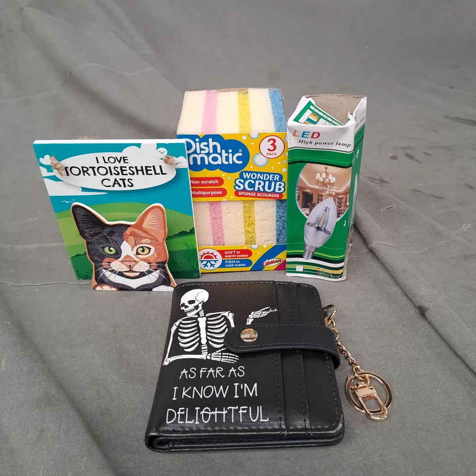 APPROXIMATELY 20 HOUSEHOLD ITEMS TO INCLUDE WALLET, LIGHT BULB AND DISH SPONGES