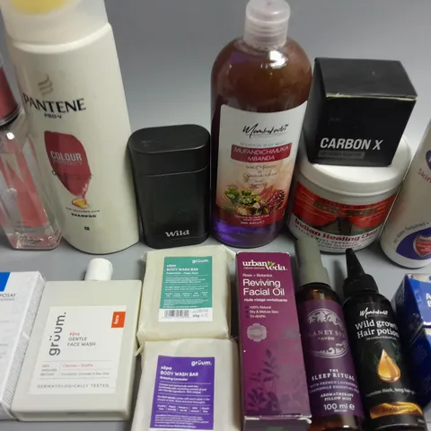 LOT OF 16 ASSORTED HEALTH AND BEAUTY ITEMS TO INCLUDE URBAN VEDA REVIVING FACIAL OIL, GRUUM FACE WASH AND PANTENE SHAMPOO