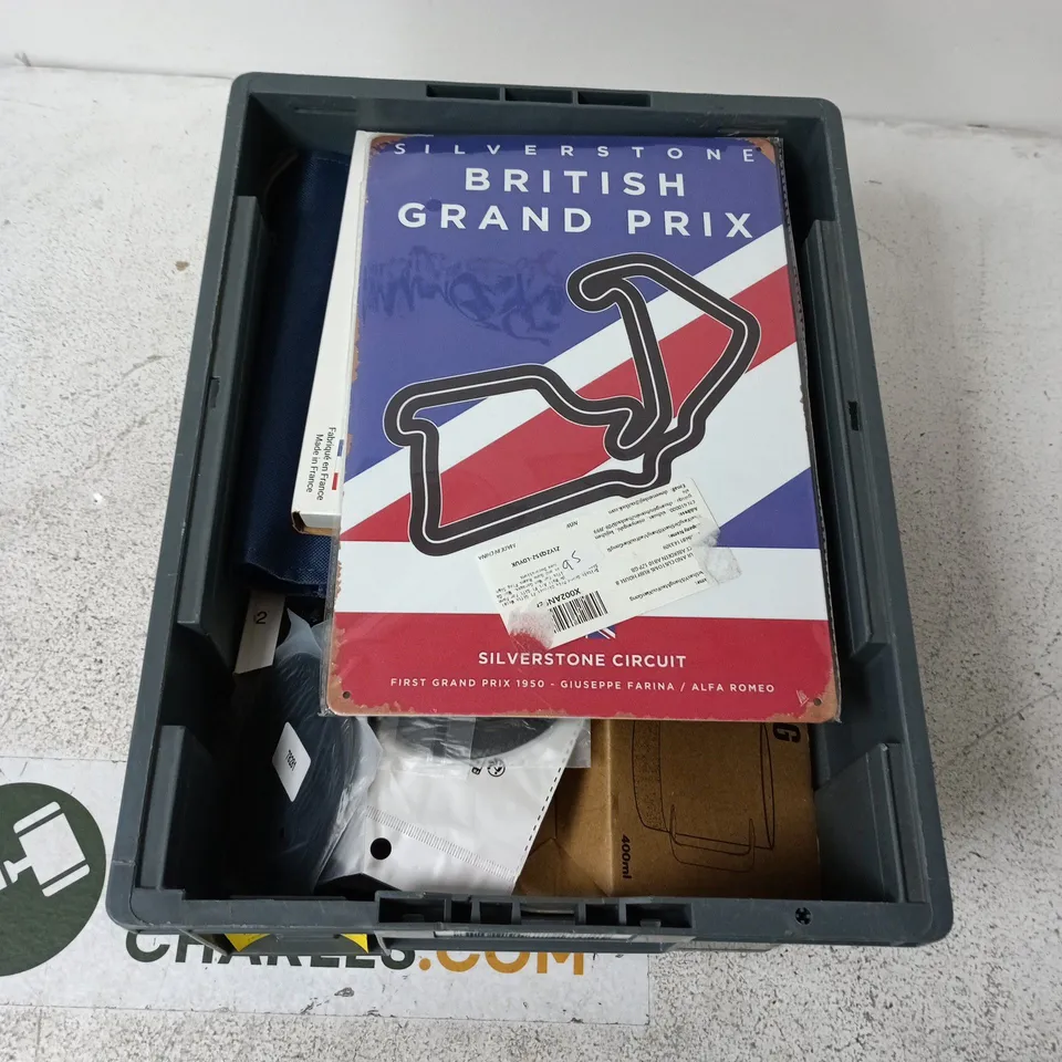 APPROXIMATELY 10 ASSORTED HOUSEHOLD ITEMS INCLUDING GRAND PRIX MAGNET, WATER BLADDER, MUG ETC. 