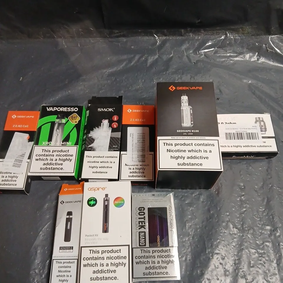 APPROXIMATELY 15 ASSORTED E-CIG PRODUCTS AND ACCESSORIES TO INCLUDE GEEKVAPE, ASPIRE, SMOK ETC
