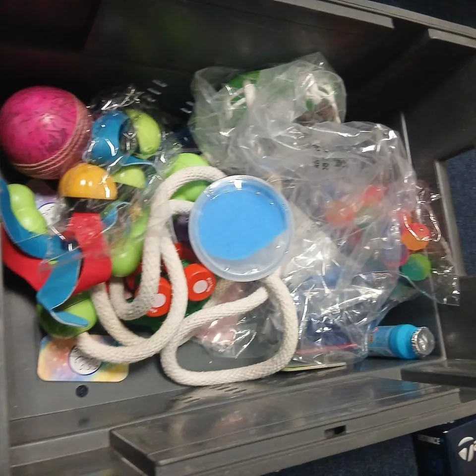 LARGE QUANTITY OF ASSORTED TOYS AND ACCESSORIES TO INCLUDE; ZURU BALLER, CRICKET BALL, TOY CAMERA, LEGO AND SKIPPING ROPE