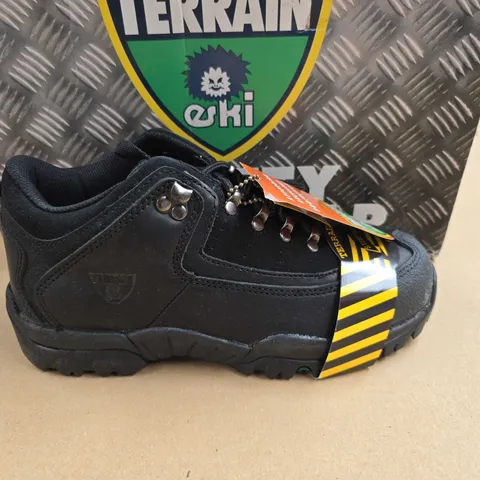 BRAND NEW BOXED TERRAIN EKI CHUKKA SAFETY SHOES IN BLACK - UK 6