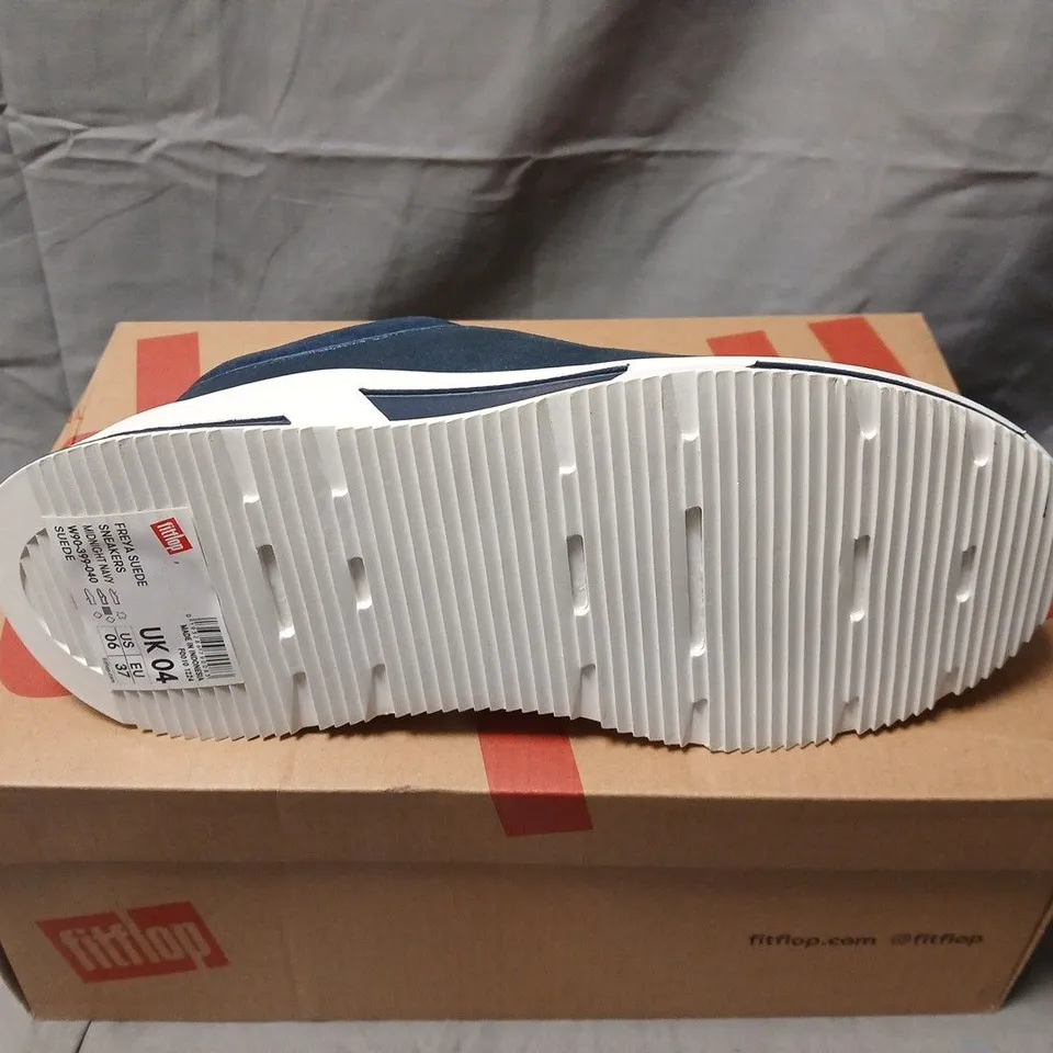 BOXED FITFLOP FREYA SUEDE SNEAKERS – MIDNIGHT NAVY, UK 4 (EU 37)