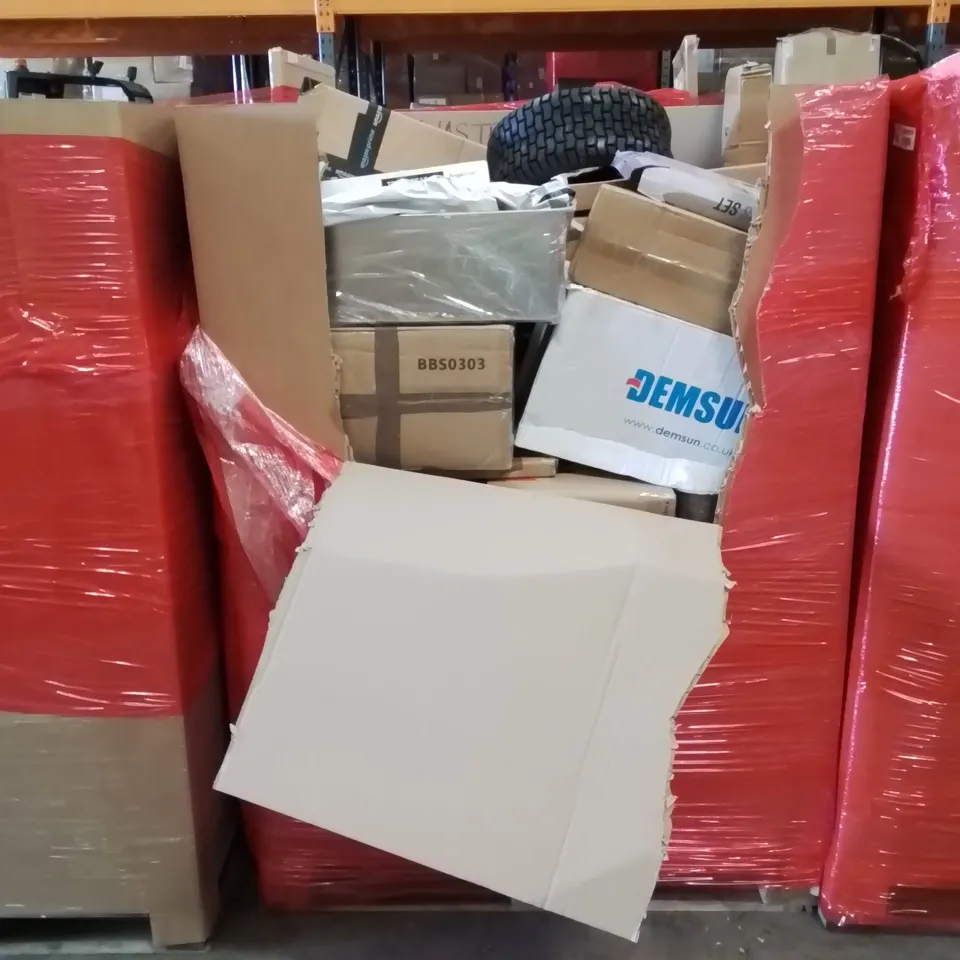 PALLET OF ASSORTED HOUSEHOLD GOODS AND PRODUCTS TO INCLUDE; FITNESS SET, REPTILE LIGHT, TYRE, TOILET SEAT ETC