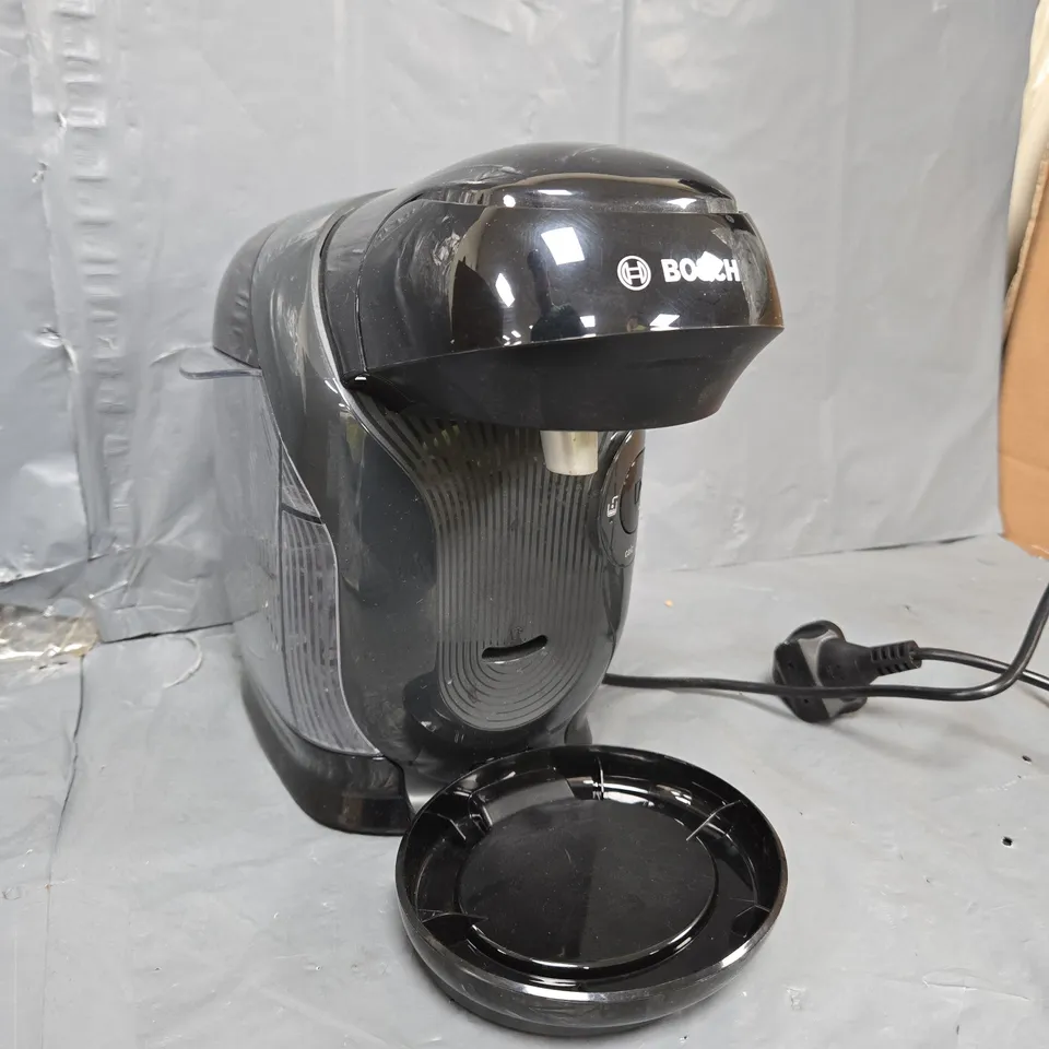BOXED BOSCH TASSIMO STYLE COFFEE MACHINE