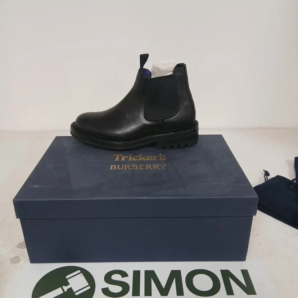 TRICKER'S BURBERRY CHELSEA BOOT, BLACK LEATHER, UK 3