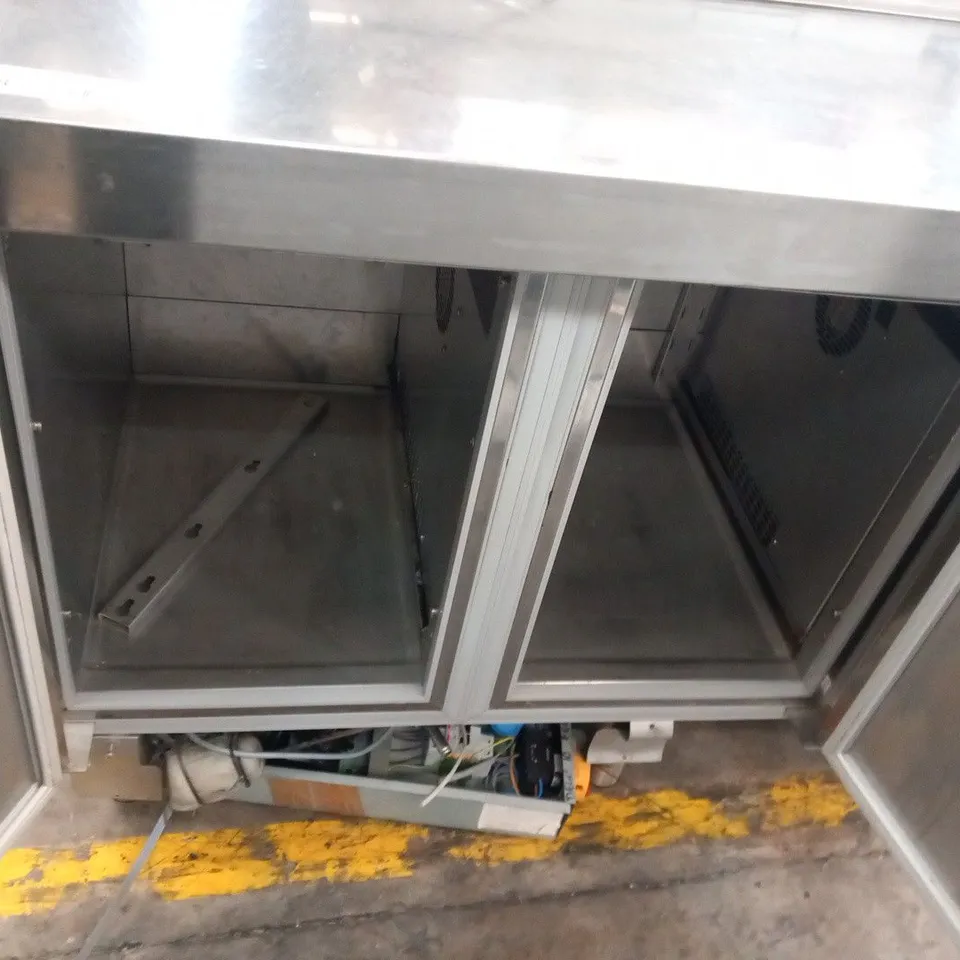 POLARIS KTAP 02 THREE DOOR COUNTER WITH REFRIGERATION