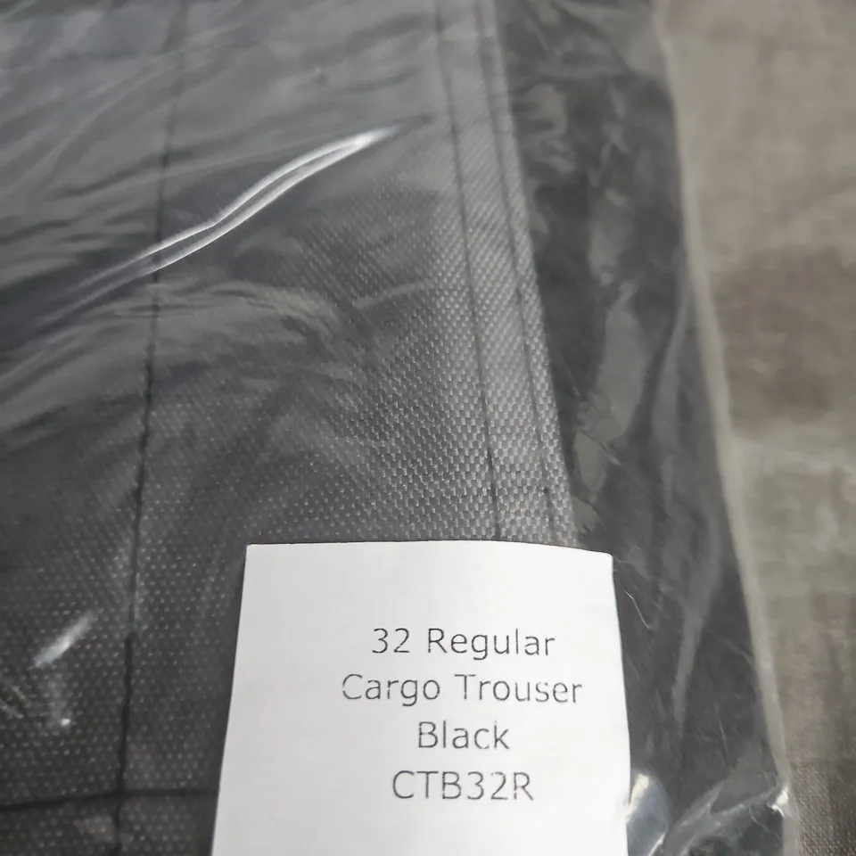  BLACK CARGO TROUSERS - SIZE UK 32 REGULAR