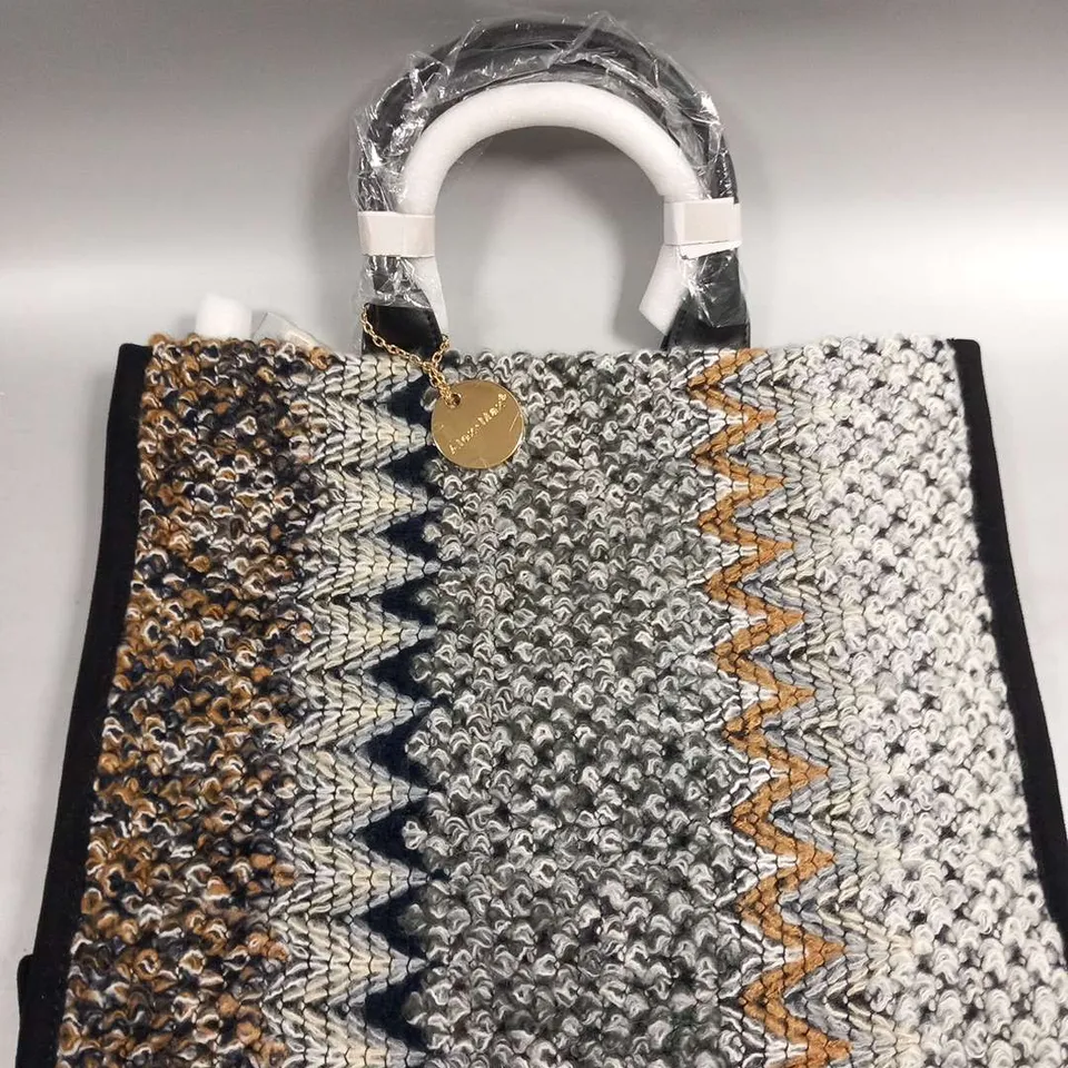 BRAND NEW BROWN PEPPER HANDBAGS ALEX MAX BLACK AND WHITE HANDBAG