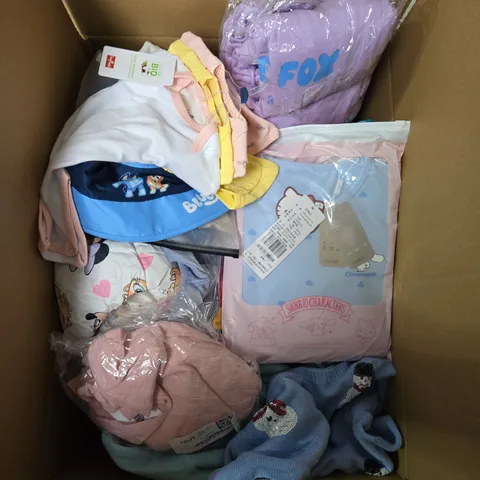 BOX OF ASSORTED KIDS CLOTHING ITEMS TO INCLUDE - TOP , SHORTS , T-SHIRT ETC