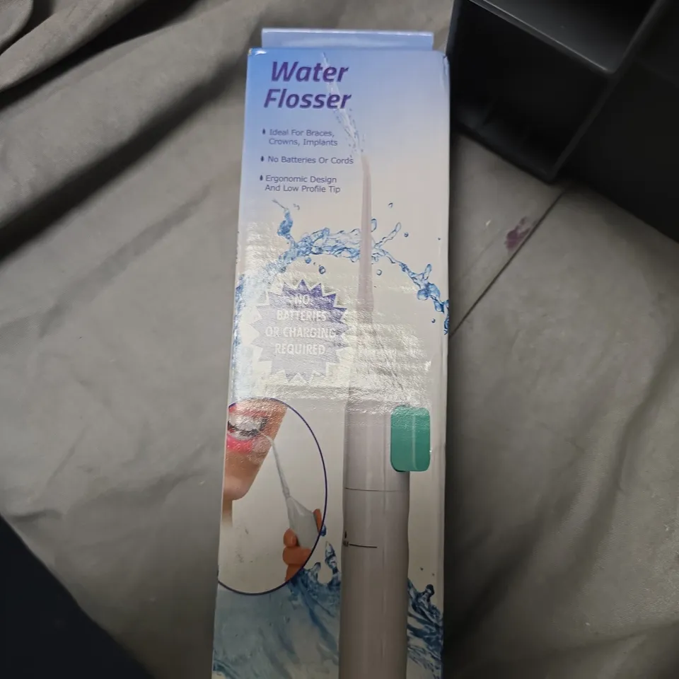 WATER FLOSSER KIT WITH EASYHONOR EXTRA SOFT TOOTHBRUSH SET (6 PCS) AND SLICK GORILLA SCALP BRUSH – PERSONAL CARE LOT