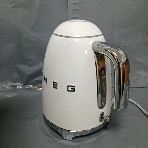 SMEG 50'S STYLE ELECTRIC KETTLE, WHITE