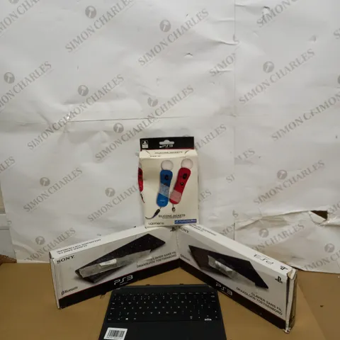LOT OF APROXIMATELY 4 ELECTRICAL ACCESSORIES TO INCLUDE MICROSOFT TABLET KEYBOARD, 2 PS3 KEYBOARDS AND PS3 SILICONE JACKETS