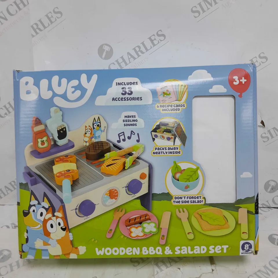 BLUEY WOODEN BBQ AND SALAD SET RRP £29.99