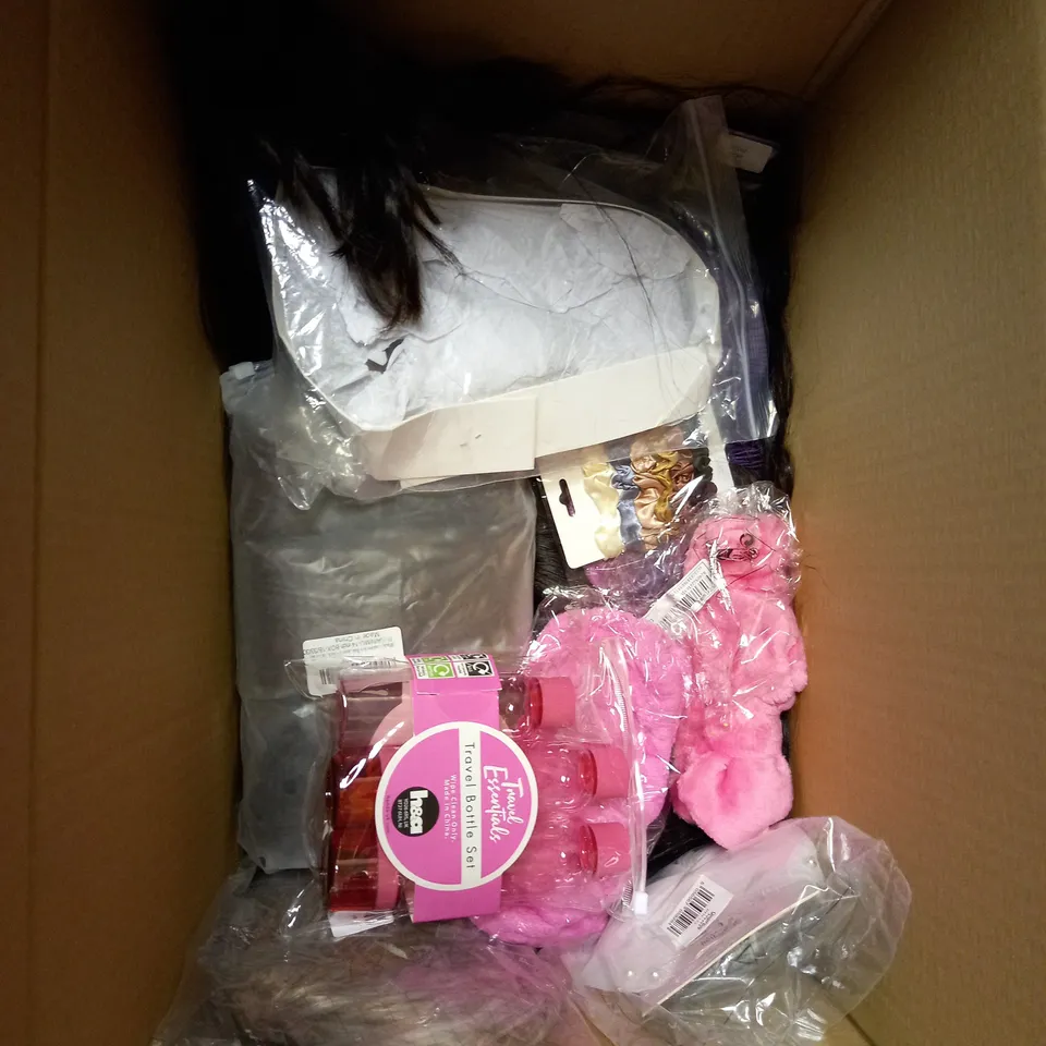 LOT OF APPROX 15 ASSORTED HEALTH AND BEAUTY ITEMS TO INCLUDE DARK CURLED WIG, 4 PACK OF HAIR CLIPS, PREMIUM QUALITY BLONDE HAIR EXTENSIONS, ETC. 