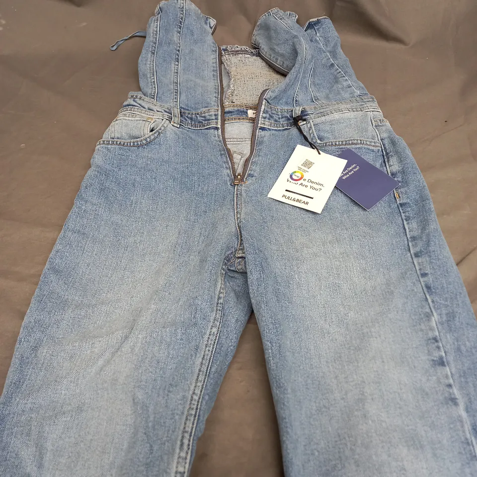 PULL & BEAR LIGHT DENIM JEANS - LARGE
