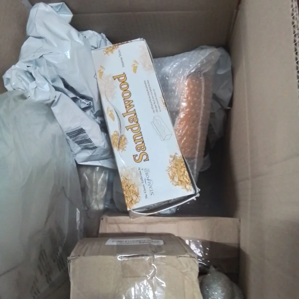 BOX TO CONTAIN ASSORTED HOUSEHOLD GOODS AND PRODUCTS TO INCLUDE;MASTERCLASS FONDUE SET, EVE LIGHT STRIP, GOLDEN BAUBLES ETC