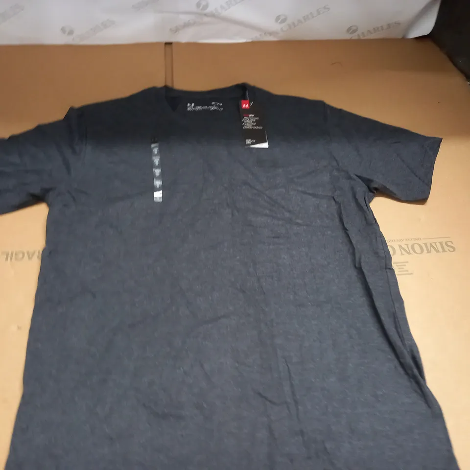 UNDER ARMOUR GREY T-SHIRT - MD