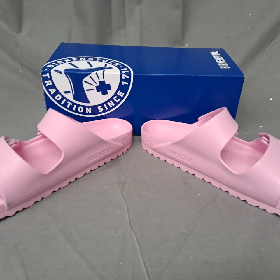 BOXED PAIR OF BIRKENSTOCK ARIZONA EVA OPEN TOE SANDALS IN PINK UK SIZE 5.5