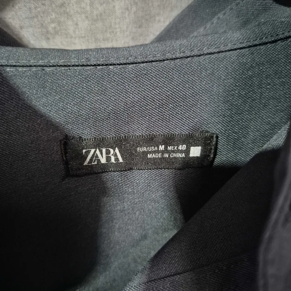 ZARA MEN'S SHIRT – DARK BLUE BREATHABLE FABRIC, SIZE UK M (EU 40)
