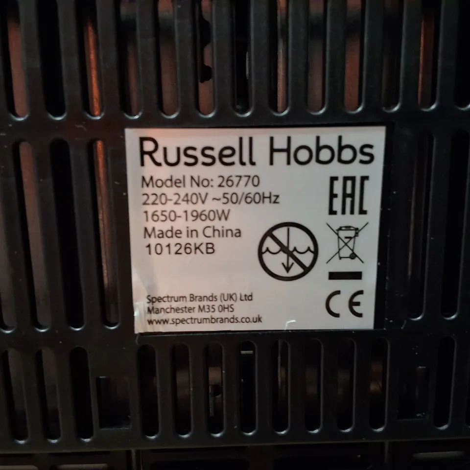 BOXED RUSSELL HOBBS 4-SLICE TOASTER MODEL 26770 – BLACK WITH CHROME ACCENTS