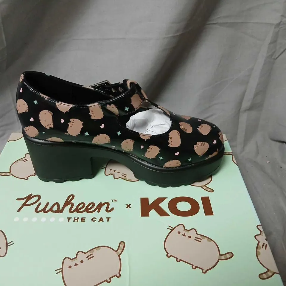 PUSHEEN X KOI MARY JANES – BLACK PATENT PLATFORM SHOES, UK 5 (ND356P)