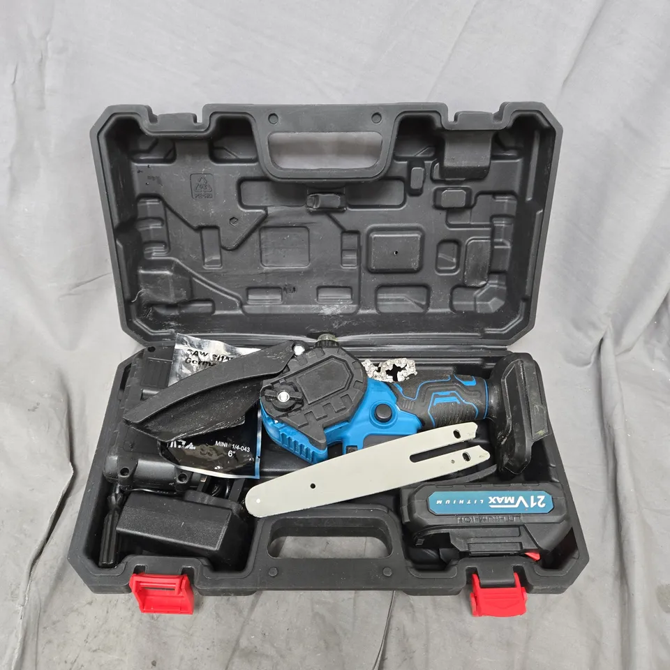PORTABLE CORDLESS MINI CHAINSAW KIT