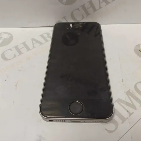 APPLE IPHONE SE (1ST GENERATION) - SILVER