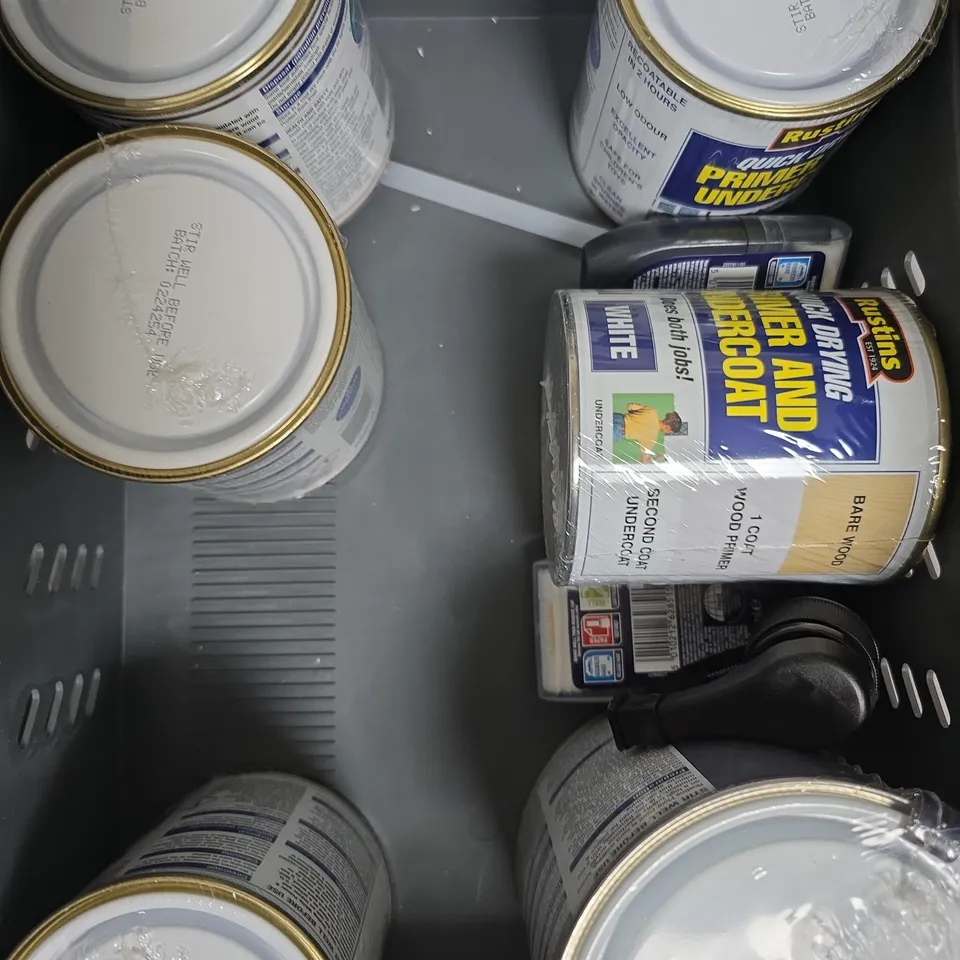 APPROXIMATELY 8 ASSORTED PAINT PRODUCTS IN VARIOUS COLOURS 