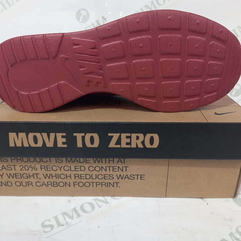 BOXED PAIR OF NIKE TANJUN REFINE SHOES IN RUST/BERRY UK SIZE 5