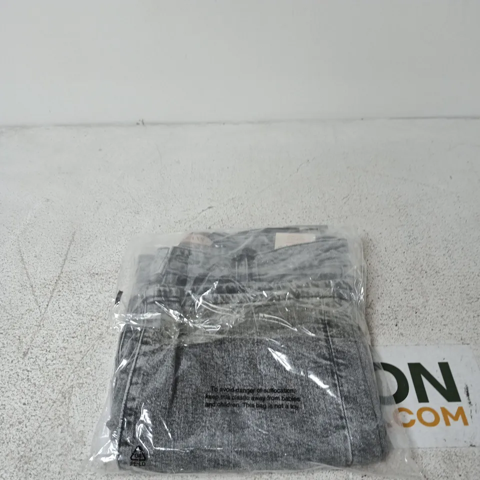 REBEL LOW WIDE JEANS GREY SIZE 36
