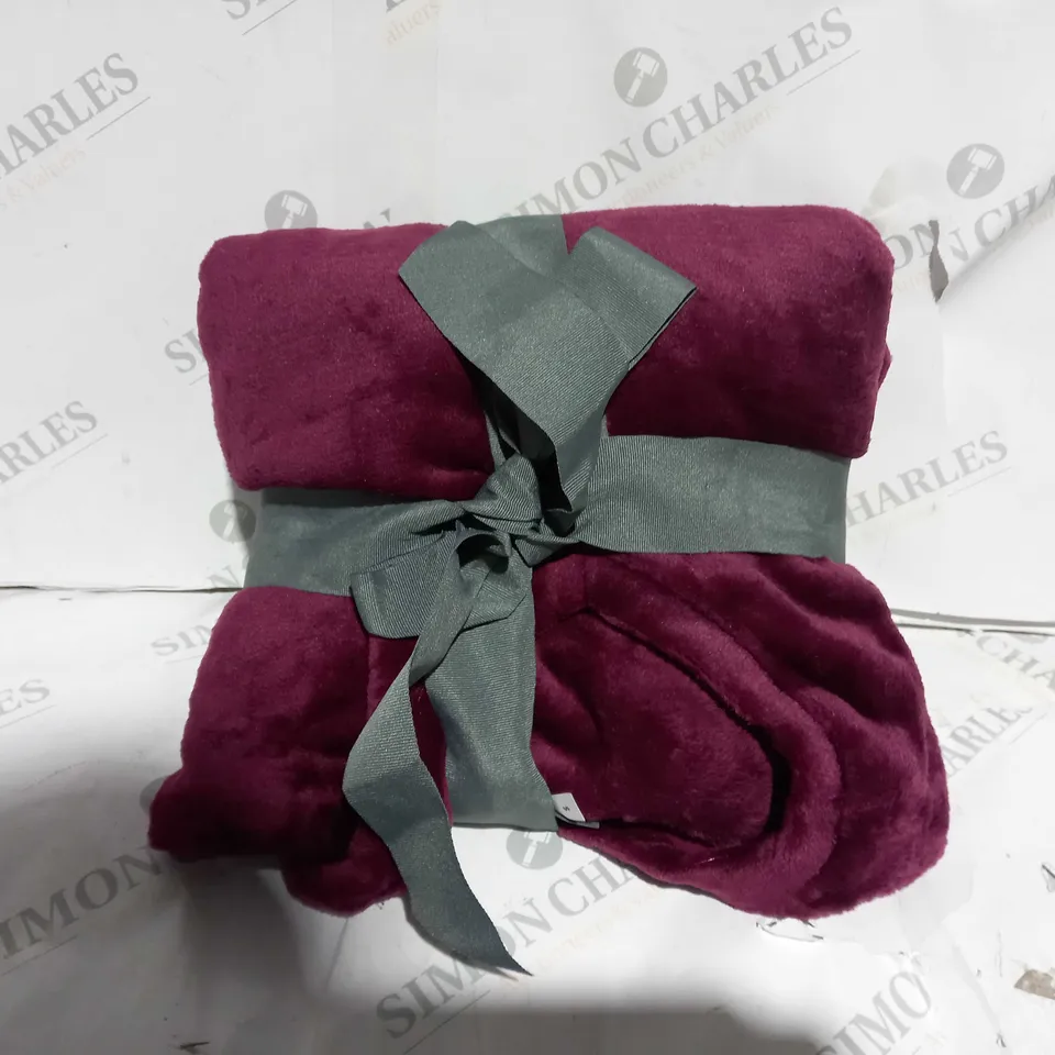 BOXED COZEE HOME VELVET KAFTAN IN PURPLE