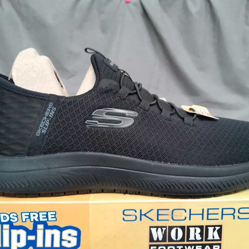 BOXED SKECHERS WORK FOOTWEAR LIP ONS IN BLACK - UK 6