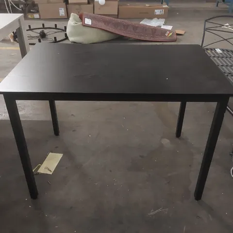 DESIGNER WOODEN DINING TABLE