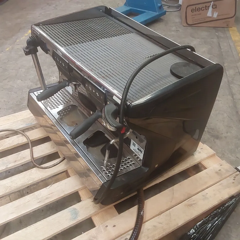 RANCILIO CLASSE 7 COMMERCIAL 2 GROUP COFFEE MACHINE