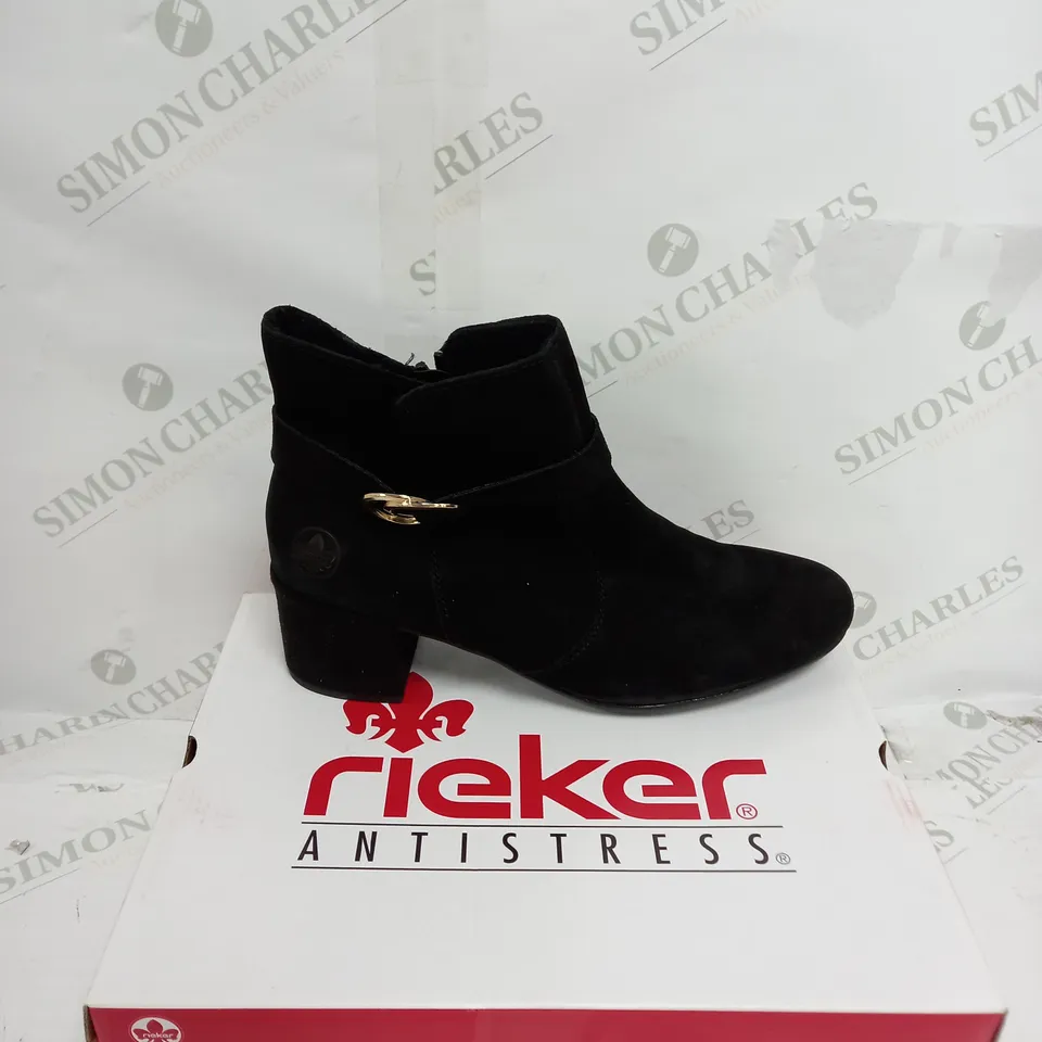BOXED RIEKER BLOCK HEEL ANKLE BOOTS IN BLACK - SIZE 7.5