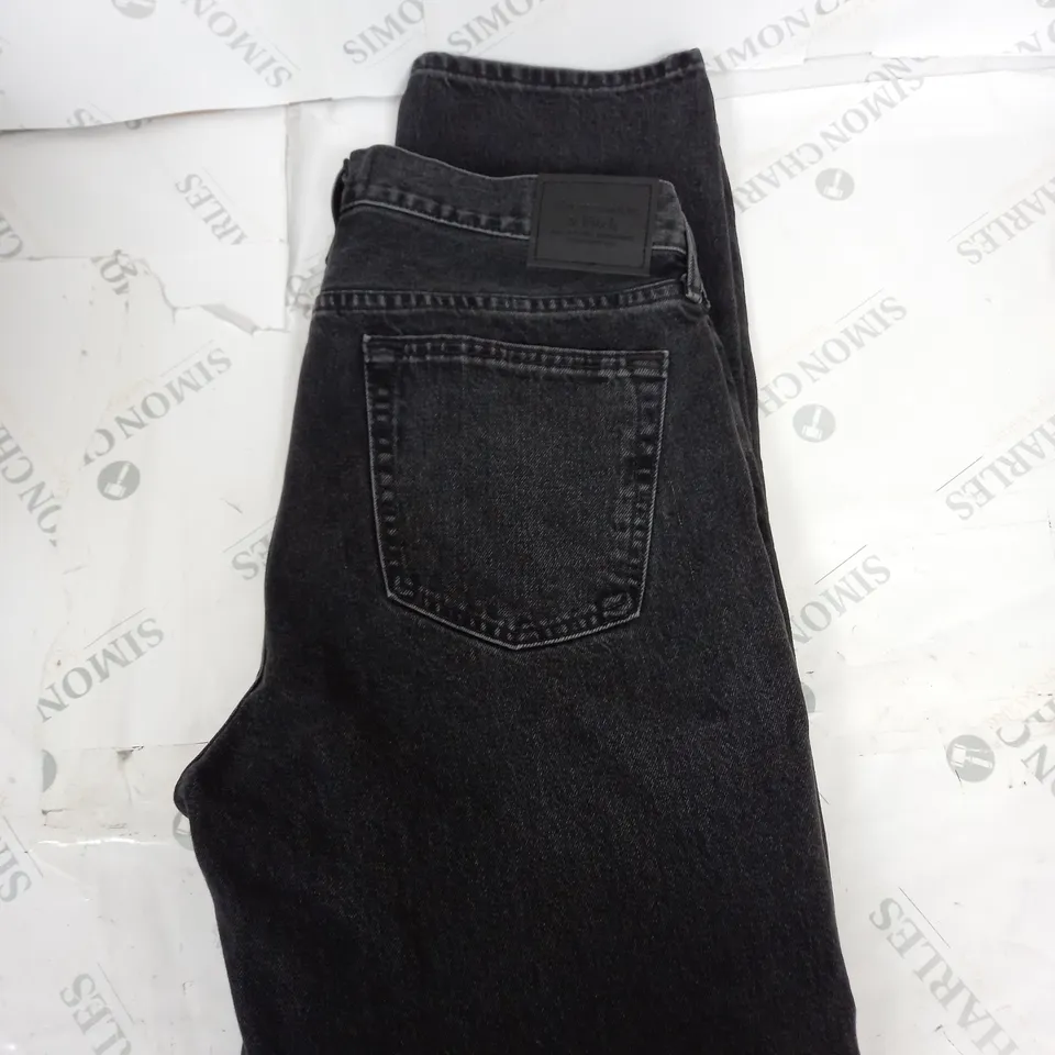 ABERCROMBIE AND FITCH DARK GREY DENIM JEANS SIZE W33 L32