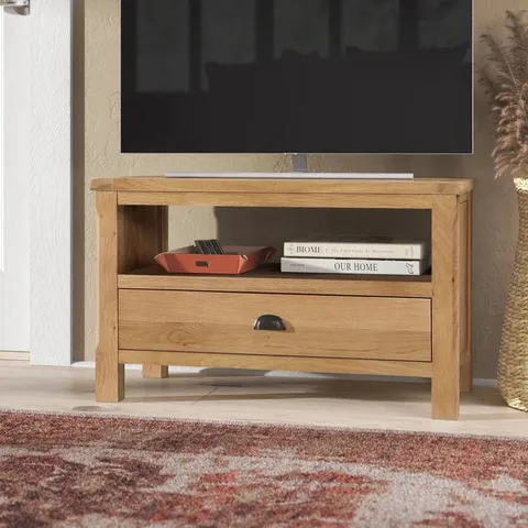 BOXED LEISTON TV STAND FOR TVS UP TO 32" - NATURAL OILED OAK (1 BOX)