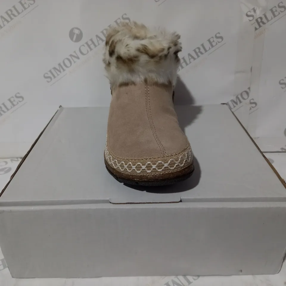 BOXED PAIR OF EARTH ORIGINS EMMALYN BEIGE BOOTIES - SIZE 5