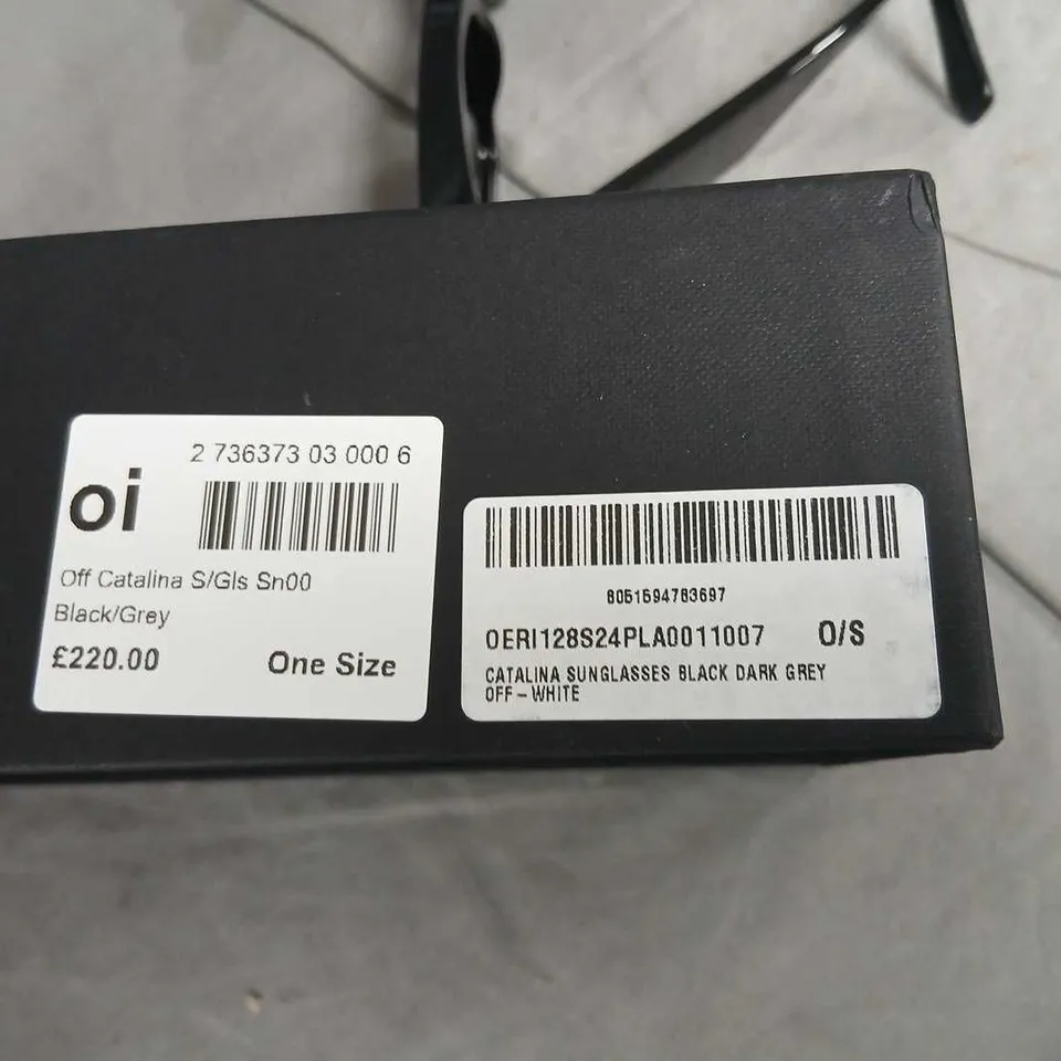 OFF-WHITE CATALINA SUNGLASSES – BLACK/DARK GREY – ONE SIZE