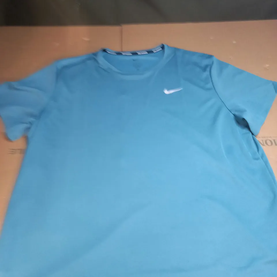 NIKE DRI-FIT LOGO RUNNING SHIRT SIZE XL