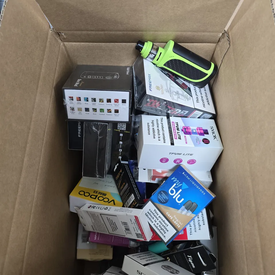 BOX OF APPROXIMATELY 30 ASSORTED E-CIGARETTES AND ACCOMPANIMENTS TO INCLUDE: SMOK RPM 160 KIT 