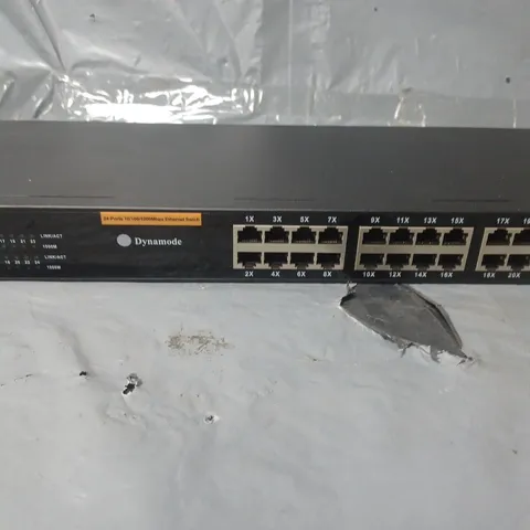 DYNAMODE 16 PORT/24 PORT SWITCH