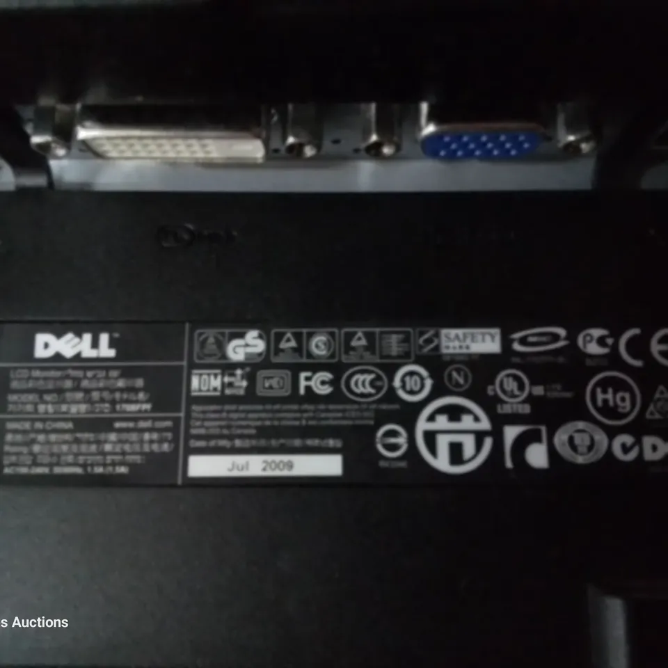 DELL LED DESK TOP MONITOR WITH STAND