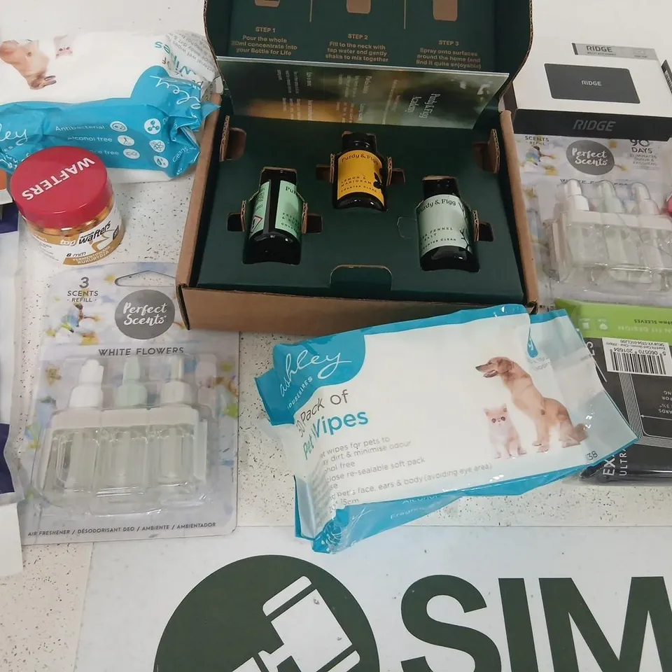 ASSORTED HOUSEHOLD ITEMS BUNDLE – AIR FRESHENERS, PET WIPES, ELECTRICAL ACCESSORIES (WHOLESALE & JOB LOT)